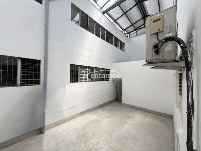 Local en arriendo en Perpetuo Socorro, Medellín, 62 m² · foto 12 de 20