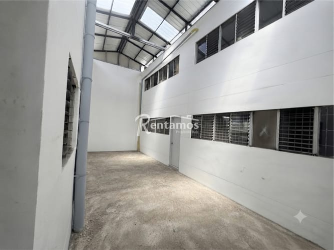 Local en arriendo en Perpetuo Socorro, Medellín, 62 m² · foto 14 de 20