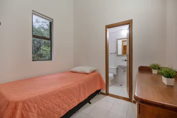Casa de 4 alcobas en venta en El Campestre, Medellín, 253 m² · foto 8 de 16