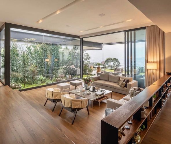 Casa de 4 alcobas en venta en Los Balsos, Medellín, 755 m² · foto 7 de 8