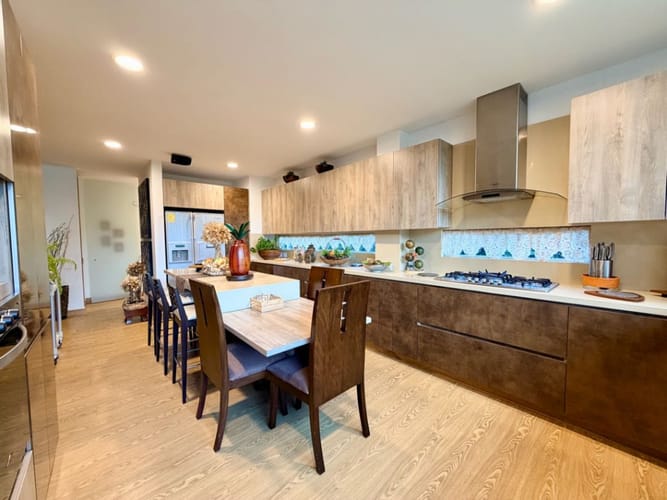 Casa de 3 alcobas en venta en Loma Del Escobero, Envigado, 315 m² · foto 5 de 16