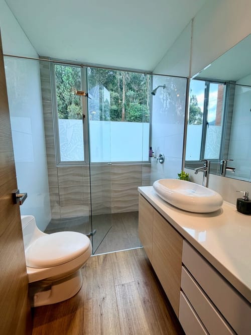 Casa de 3 alcobas en venta en Loma Del Escobero, Envigado, 315 m² · foto 13 de 16