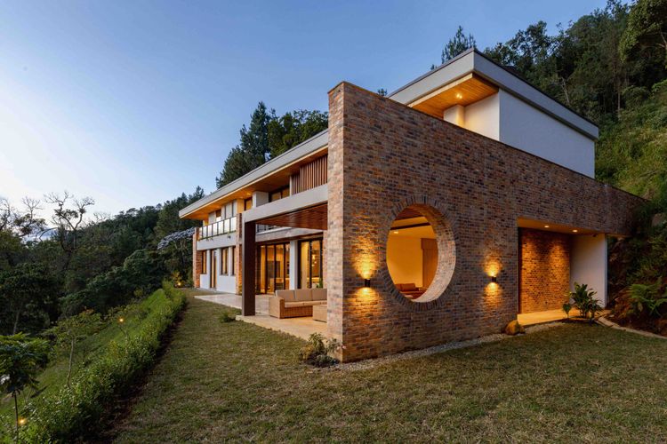Casa de 4 alcobas en venta en Las Palmas, Medellín · foto 10 de 10
