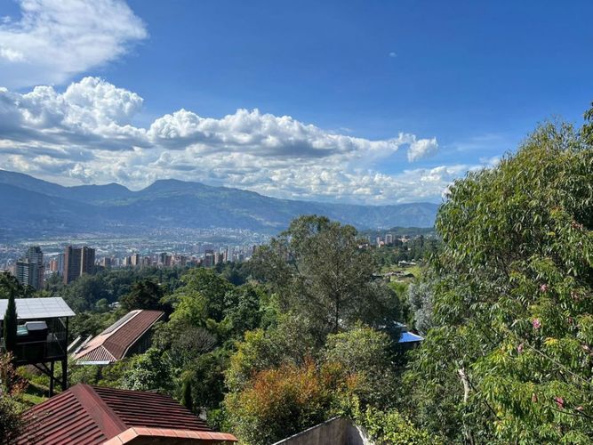 Apartamento de 4 alcobas en venta en Los Balsos, Medellín, 450 m² · foto 2 de 10