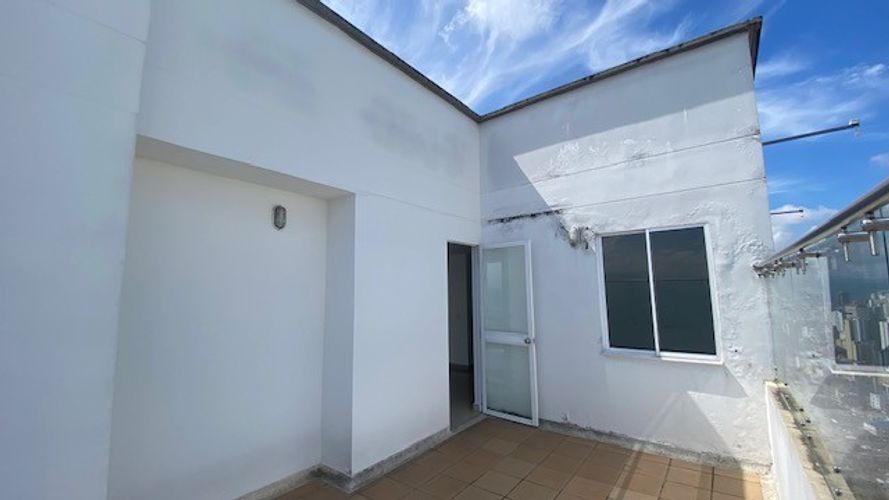 Apartamento de 3 alcobas en venta en San Alonso, Bucaramanga, 126 m² · foto 3 de 24