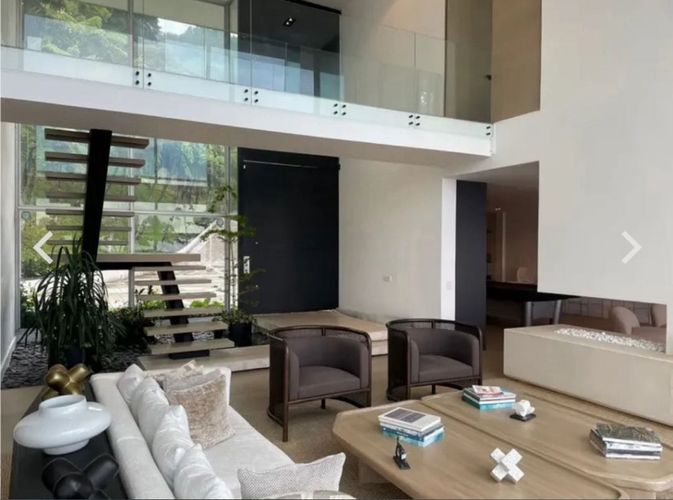 Casa de 3 alcobas en venta en Las Palmas, Medellín, 536 m² · foto 3 de 12