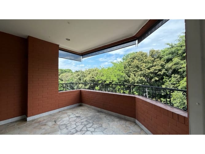 Apartamento de 3 alcobas en venta en Ciudad Jardin, Cali, 137 m² · foto 7 de 24