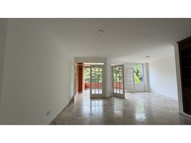 Apartamento de 3 alcobas en venta en Ciudad Jardin, Cali, 137 m² · foto 3 de 24