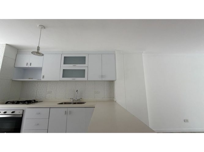 Apartamento de 3 alcobas en venta en Ciudad Jardin, Cali, 137 m² · foto 14 de 24