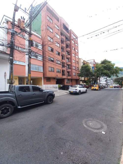 Apartamento de 4 alcobas en venta en La Pola, Ibagué, 125 m² · foto 3 de 17