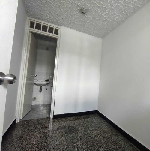 Apartamento de 4 alcobas en venta en La Pola, Ibagué, 125 m² · foto 11 de 17