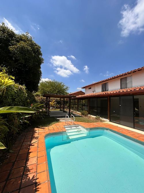 Casa de 5 alcobas en venta en Pance, Cali, 250 m² · foto 3 de 24