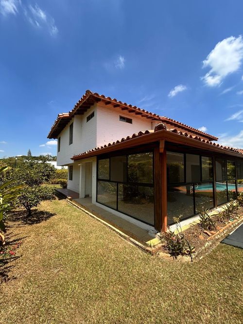 Casa de 5 alcobas en venta en Pance, Cali, 250 m² · foto 2 de 24