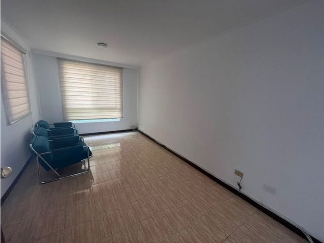 Casa de 3 alcobas en venta en Cr. Torres De Laureles, Armenia, 146 m² · foto 2 de 17