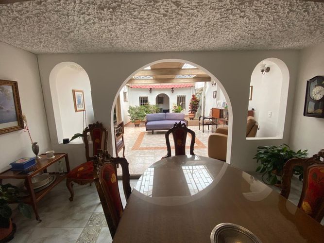 Casa de 4 alcobas en venta en La Alameda Centro, Bogotá, 227 m² · foto 9 de 22