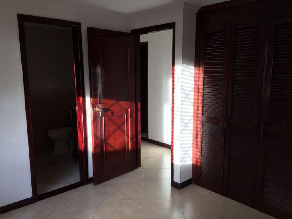 Apartamento en venta en Pontevedra, Bogotá · foto 10 de 15