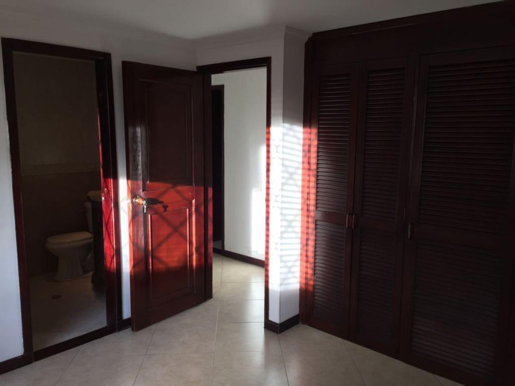 Apartamento en venta en Pontevedra, Bogotá · foto 13 de 15