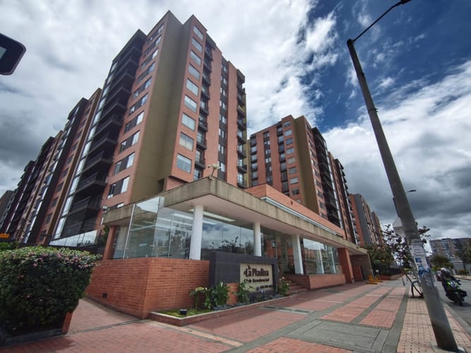 Apartamento de 3 alcobas en venta en Fontibon, Bogotá, 90 m² · foto 15 de 20