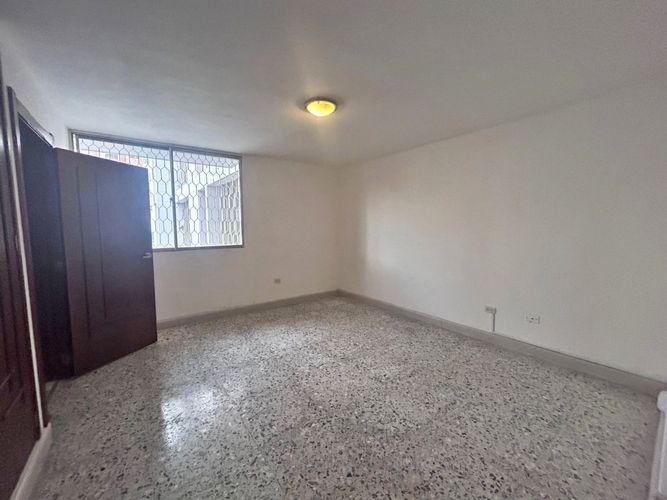 Apartamento de 3 alcobas en venta en Altos Del Prado, Barranquilla, 253 m² · foto 8 de 24