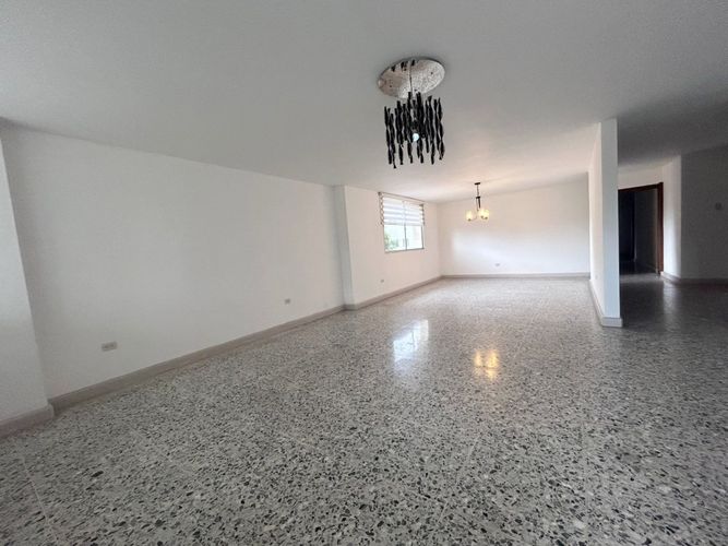 Apartamento de 3 alcobas en venta en Altos Del Prado, Barranquilla, 253 m² · foto 12 de 24