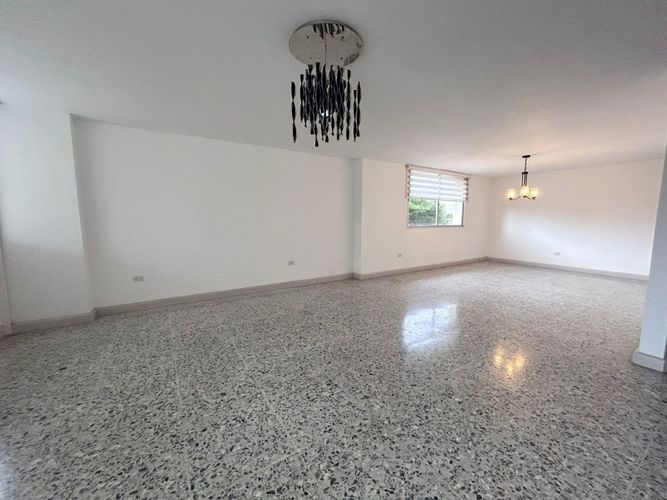 Apartamento de 3 alcobas en venta en Altos Del Prado, Barranquilla, 253 m² · foto 14 de 24