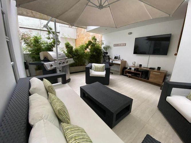 Apartamento de 2 alcobas en venta en Bellavista, Cali, 113 m² · foto 2 de 11