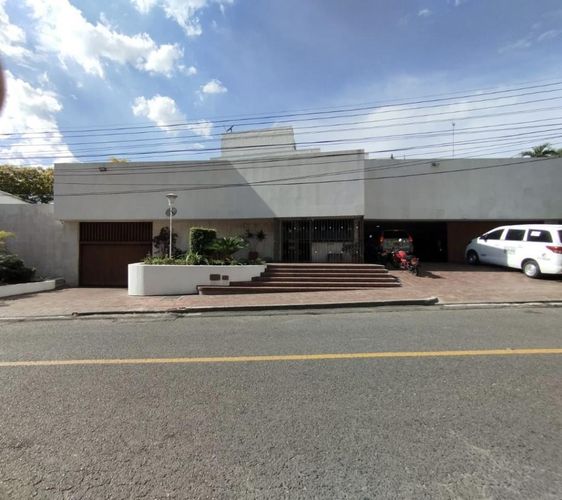 Apartamento de 3 alcobas en venta en Arboledas, Cali, 320 m² · foto 5 de 9