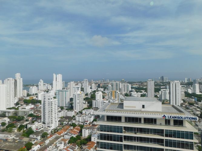 Local en arriendo en Manga, Cartagena, 420 m² · foto 2 de 9