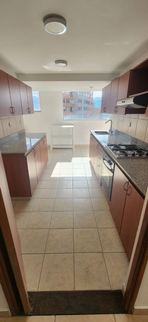 Apartamento de 4 alcobas en arriendo en Los Balsos, Medellín, 151 m² · foto 4 de 20