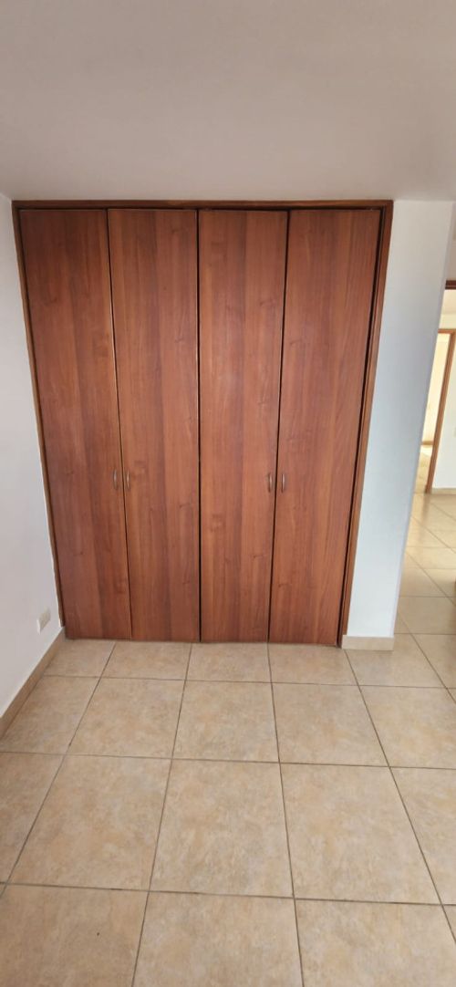 Apartamento de 4 alcobas en arriendo en Los Balsos, Medellín, 151 m² · foto 17 de 20