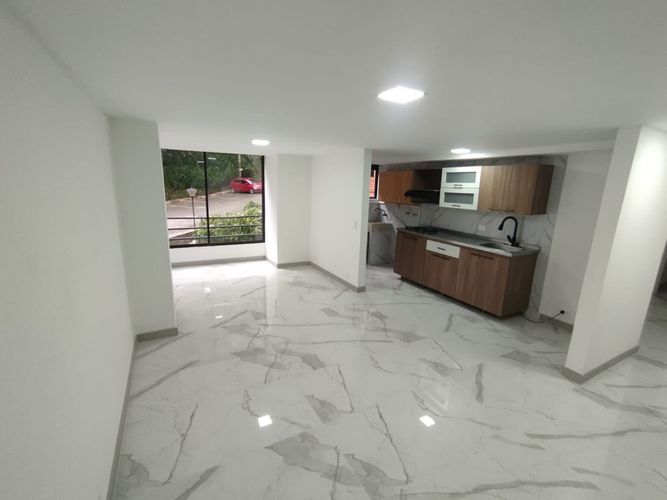 Apartamento de 3 alcobas en venta en Castropol, Medellín, 118 m² · foto 2 de 8