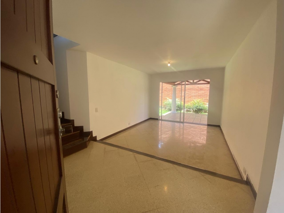 Casa en arriendo en La Candelaria, Medellín · foto 5 de 24