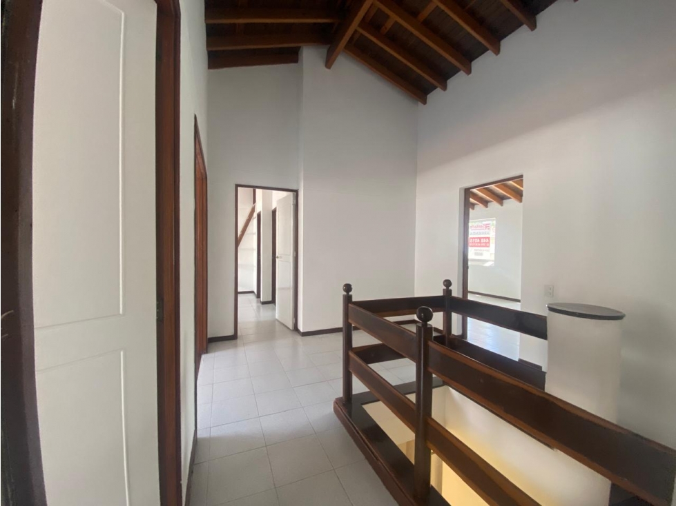 Casa en arriendo en La Candelaria, Medellín · foto 7 de 24