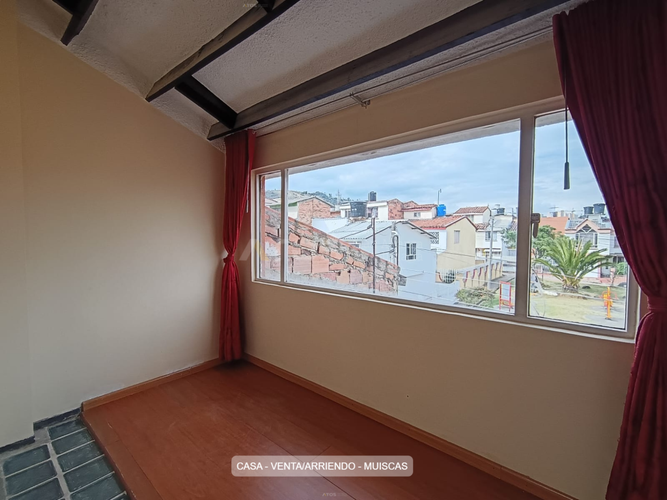 Casa de 4 alcobas en venta en Los Muiscas, Tunja, 211 m² · foto 22 de 24