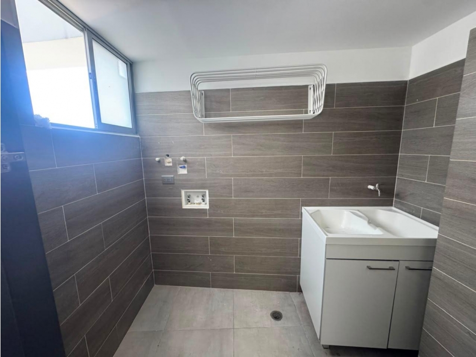 Apartamento en arriendo en Rionegro · foto 8 de 13