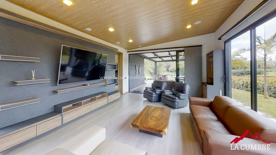 Casa de 3 alcobas en arriendo en Llano Grande, Rionegro, 540 m² · foto 9 de 24