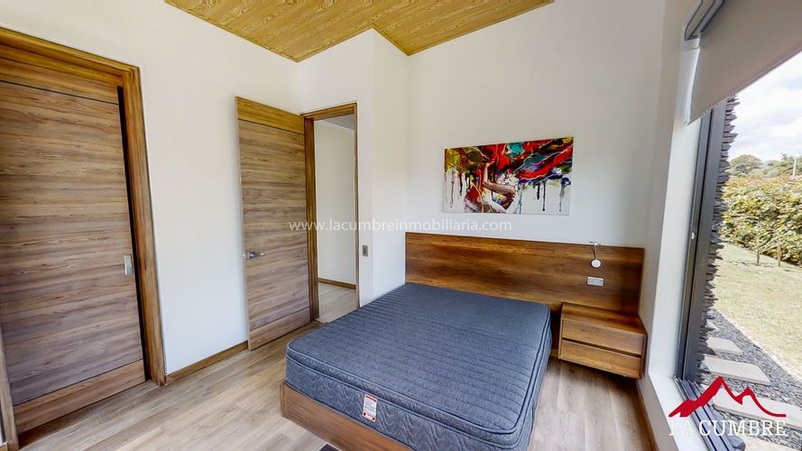 Casa de 3 alcobas en arriendo en Llano Grande, Rionegro, 540 m² · foto 18 de 24