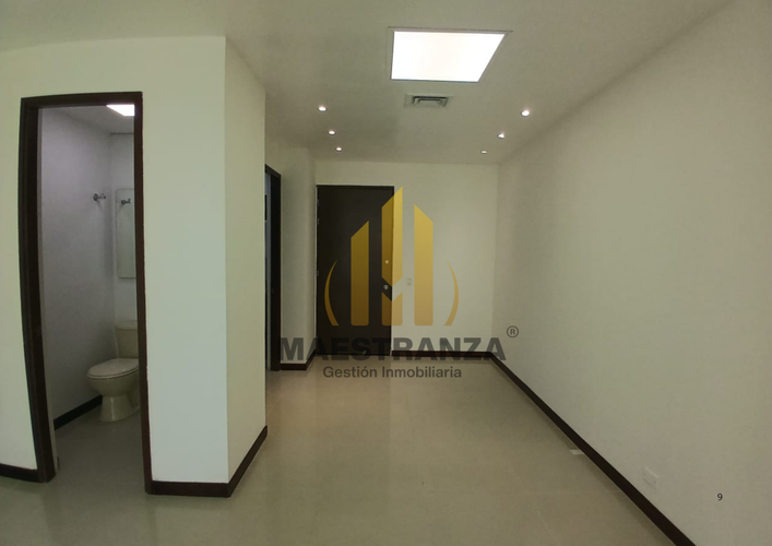 Oficina en arriendo en Los Naranjos, Medellín, 35 m² · foto 5 de 9