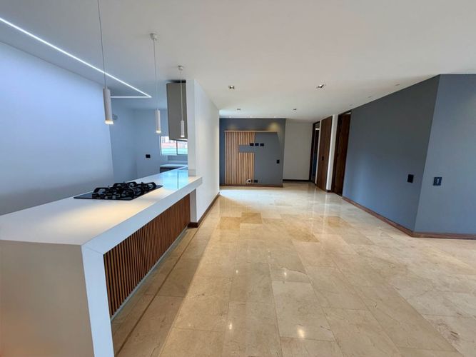 Apartamento de 2 alcobas en venta en Castropol, Medellín, 150 m² · foto 3 de 14