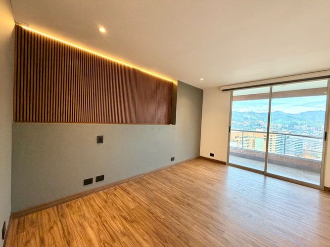 Apartamento de 2 alcobas en venta en Castropol, Medellín, 150 m² · foto 6 de 14