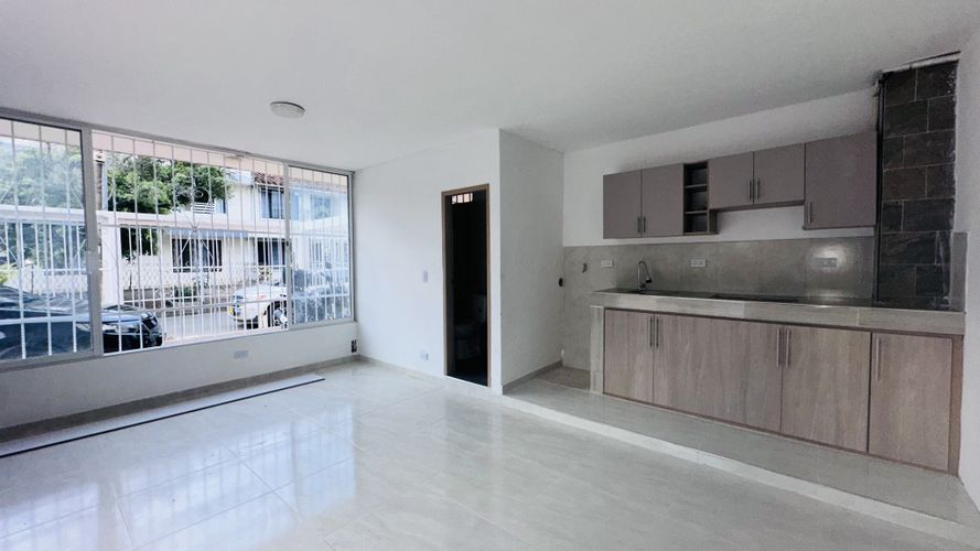 Local en arriendo en Santa Anita, Cali, 35 m² · foto 3 de 18