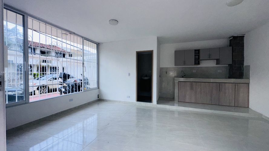 Local en arriendo en Santa Anita, Cali, 35 m² · foto 4 de 18