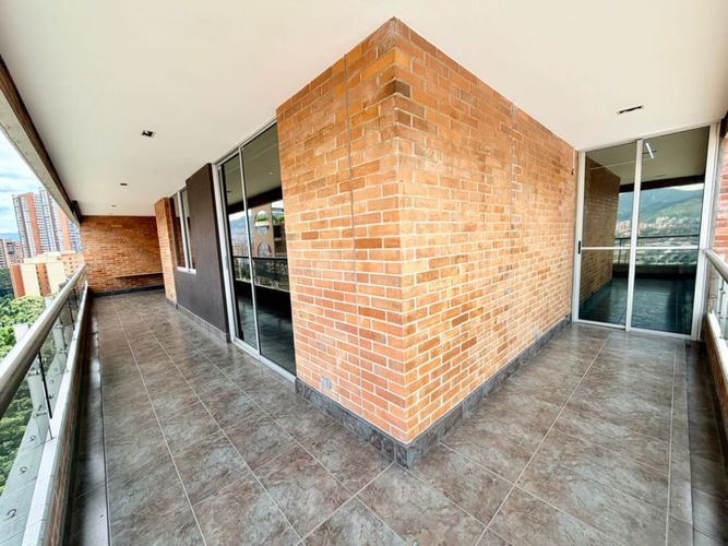 Apartamento de 2 alcobas en venta en Castropol, Medellín, 150 m² · foto 12 de 14