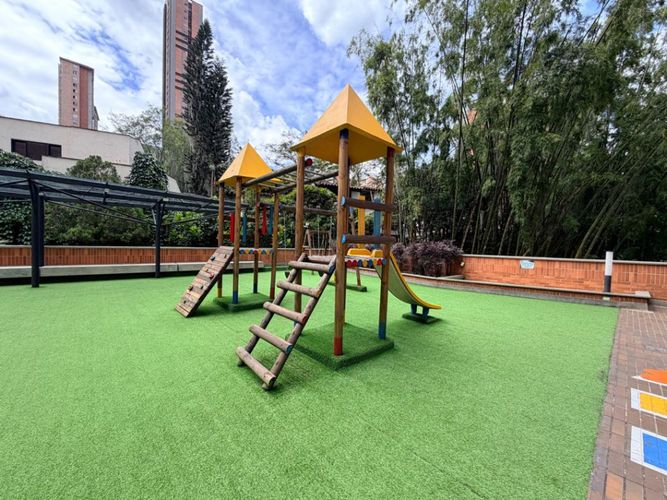 Apartamento de 2 alcobas en venta en Castropol, Medellín, 150 m² · foto 14 de 14