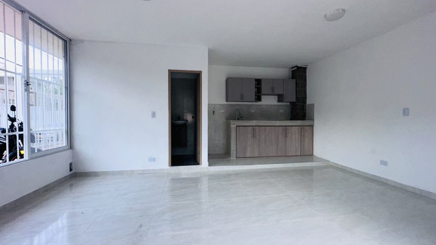Local en arriendo en Santa Anita, Cali, 35 m² · foto 8 de 18