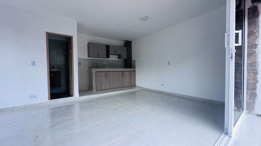 Local en arriendo en Santa Anita, Cali, 35 m² · foto 9 de 18