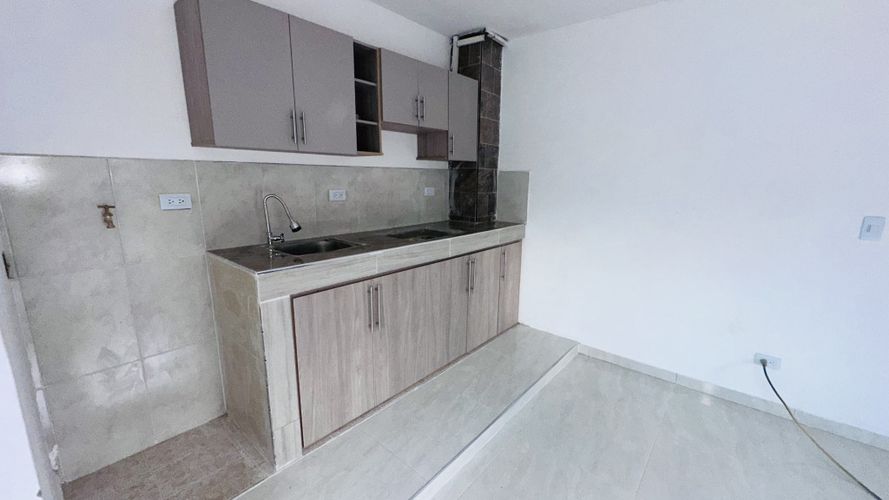 Local en arriendo en Santa Anita, Cali, 35 m² · foto 13 de 18