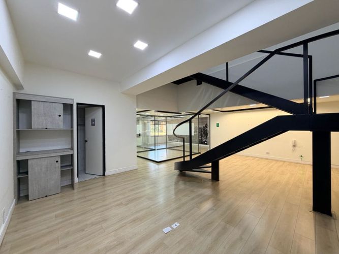 Oficina en venta en Milla De Oro, Medellín, 142 m² · foto 4 de 10