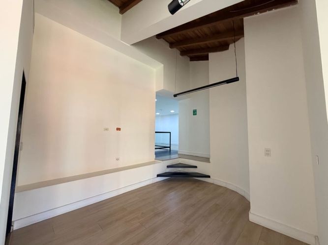 Oficina en venta en Milla De Oro, Medellín, 142 m² · foto 8 de 10