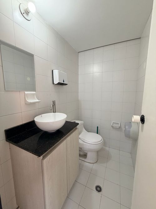 Oficina en venta en Milla De Oro, Medellín, 142 m² · foto 10 de 10
